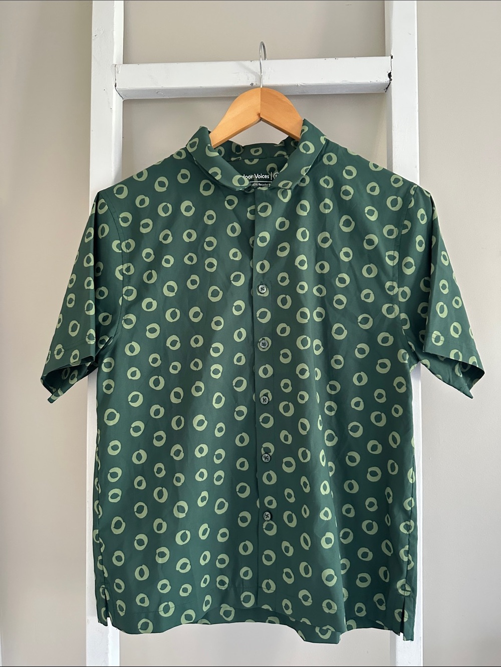 Outdoor Voices Men’s SolarCool Short Sleeve Button Down Camp Shirt